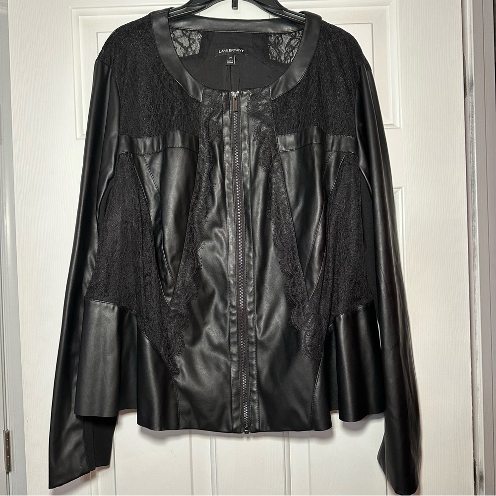✨Cute leather and lace jacket✨